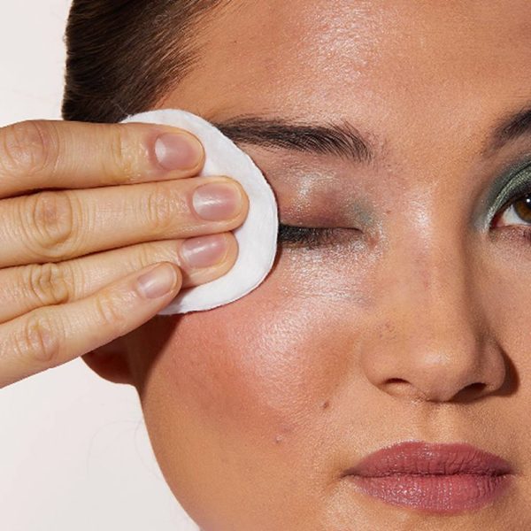 Comforting Eye Makeup Remover - Image 7