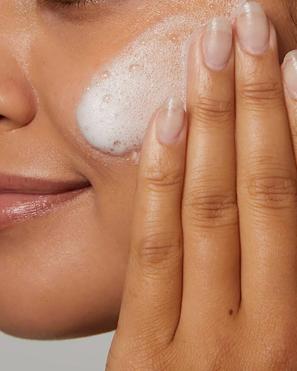 Hydrating Cream-to-Foam Cleanser - Image 5